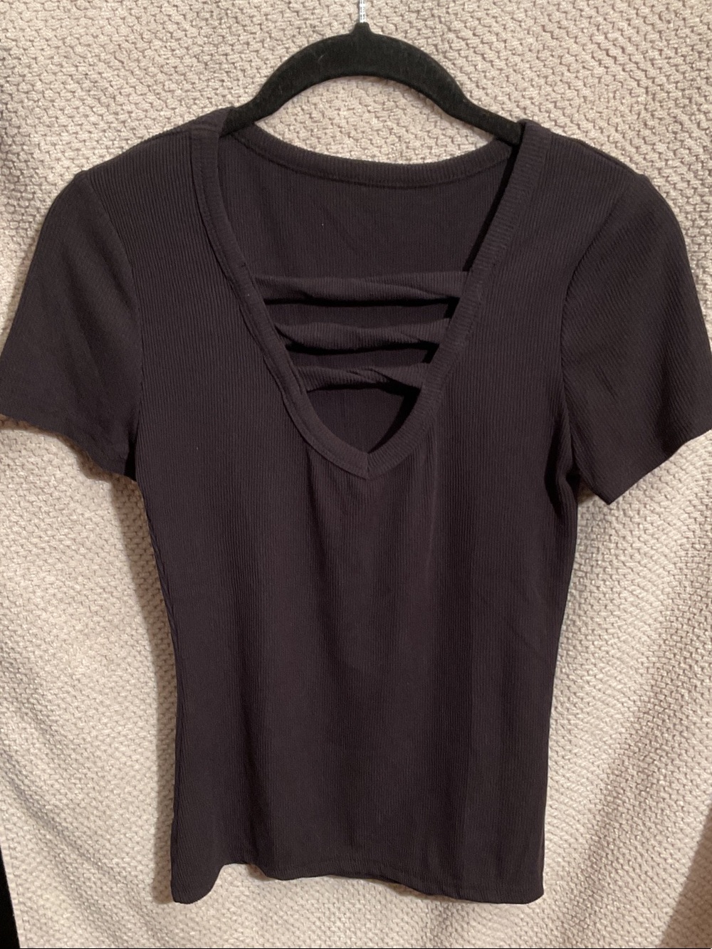 Women’s Black Short Sleeve V-Neck Strappy Top